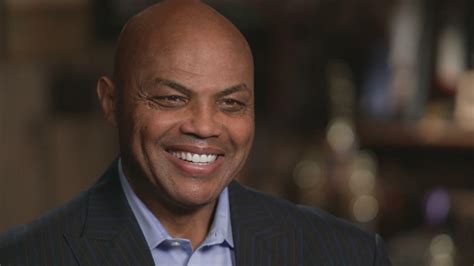 This article is a summary of a YouTube video "Charles Barkley: The 60 Minutes Interview" by 60 Minutes TLDR Charles Barkley's honesty and lack of a hidden agenda are why people want to listen to him, and he is not afraid to speak his mind on various topics, including his anger towards his father, his love for his grandson, and his criticism of ... 
